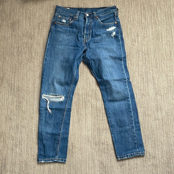 Levi Jeans 501 Skinny Distressed Medium Blue Wash | Size 28